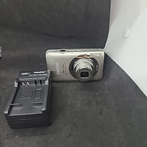 Silver Canon PowerShot Digital ELPH Camera 100 HS - With Charger #2 - Picture 1 of 6