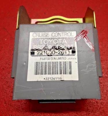 Unidad de módulo de control de crucero Lexus RX300 1999 2000 2001 8824048011 Foto 1 de 4