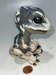 Ferocious Fingerlings Fury Raptor Sounds Chomping 2017 Dinosaur - Picture 1 of 4