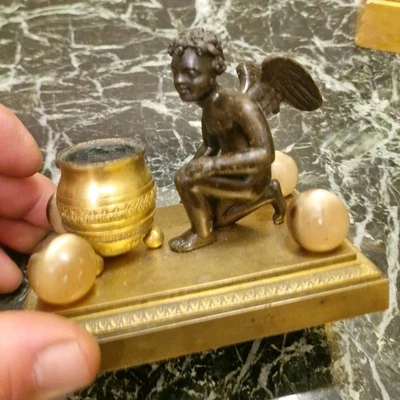 Ancien Encrier Ou Bougeoir Angelot En Bronze Époque Empire - Photo 1/4