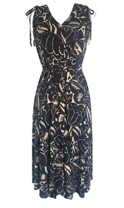 Vestido para mujer Chaps sin mangas con botones entallado delantero y acampanado talla S/P/CH negro tostado - Imagen 1 de 9