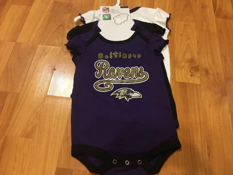 H27 new Baltimore Ravens Bodysuit Shirt 3 piece Outfit Baby Infants Purple 6-9m Cover