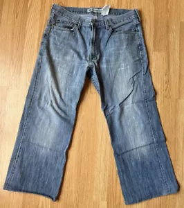 GAP Men's Relaxed Boot Fit Jeans Size 36 x 26 Light Wash Zip Fly Distressed EUC! - Picture 1 of 5