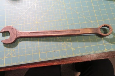 Llave combinada Ampco Safety Tools W-674, tamaño 1-1/4 pulgadas Foto 1 de 4