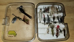 Plano Fly Box 22 Flies Fishing Tackle Lures Gear Storage Case Assortment Fish - Picture 1 of 7