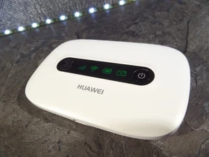 HUAWEI CARFI E5331WS-1 3G MOBILE BROADBAND ROUTER HOTSPOT FOR UP TO 8 DEVICES - Afbeelding 1 van 8