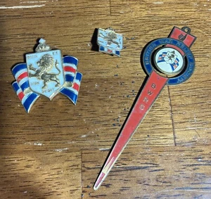 Accessocraft Coat of Arms WWII British War Relief Society Lapel Pins Bookmark - Picture 1 of 7