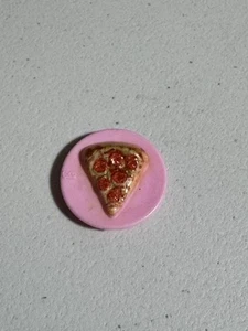 Barbie Pizza Slice On Plate 🍕 Dreamhouse Townhouse Diorama Food Accesories - Picture 1 of 2