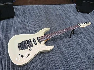 Chitarra elettrica YAMAHA RGZ-II-02 bianca usata - Foto 1 di 18