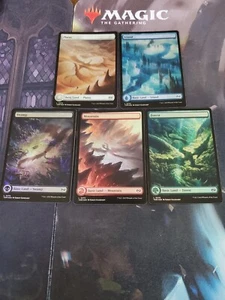 Mtg. Full Art Basic Land Set. Folie. Tarkir Dragonstorm. #272-#276. Nm - Bild 1 von 1