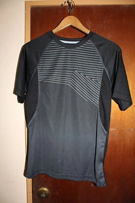 Avia Men's Black Athletic Shirt Size Small - Image 1 of 4