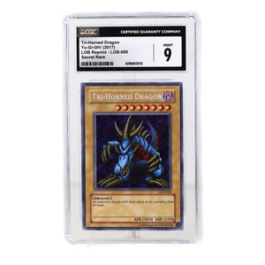 Yugioh LOB-000 2017 dragón de tres cuernos leyenda de ojos azules secreto raro CGC 9 - Imagen 1 de 3