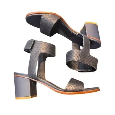 Zapatos Vince Josslyn Serpiente Repujado Tacón Bloque en Azul Marino Talla 6.5 Foto 1 de 4