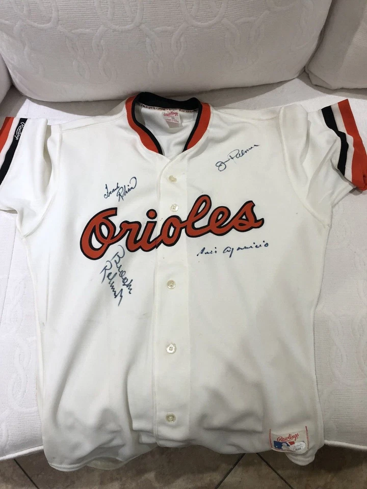 Orioles Signed Jersey JSA Aparicio Palmer B & F Robinson Autographed Signature - Image 1 of 4