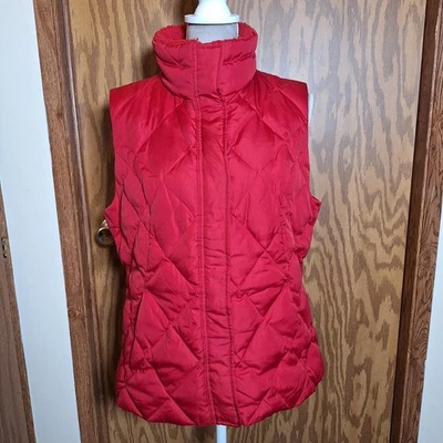 Kenneth Cole Reaction Women's L Red Quilted 60% Down 40% Feather Vest Snaps/Zip - Image 1 of 4