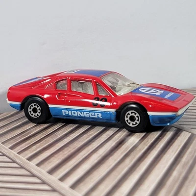 Matchbox Superfast Nº70 Ferrari 308 GTB PIONEER rojo/azul #70 1981 Hecho en Macao Foto 1 de 4