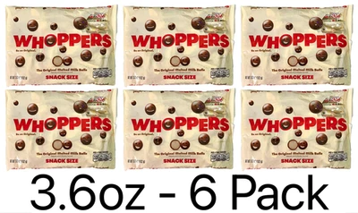 Bolas de leche malteadas Whoppers, tamaño de bocadillo, dulces navideños, originales 3,6 oz - paquete de 6 Foto 1 de 2