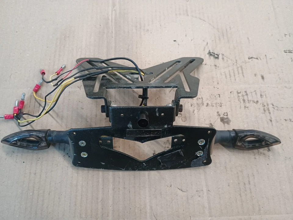 Yamaha YZF-R1 / R1 2002-2003 5PW - Tail Tidy / Number Plate Holder & Indicators - Image 1 of 1