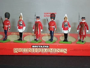 JUEGO DE FIGURAS SOLDADO DE JUGUETE DE 7226 SALVAVIDAS DE LOS GUARDIAS ESCOCESES DE LOS BRITÁNICOS - Imagen 1 de 1