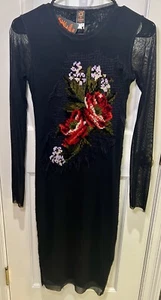 Neu mit Etikett Jean Paul Gaultier Soleil schwarzes figurbetontes Kleid mit Rosenstickerei. Groß. - Bild 1 von 9