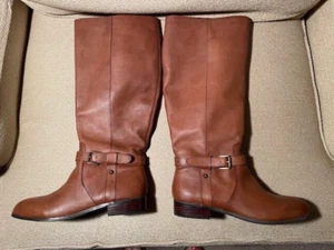Botas altas estilo equitación de cuero marrón Jill talla 8,5 tacón bajo con hebilla/cremallera - Imagen 1 de 5