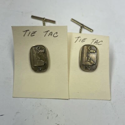 Lote de 2 prendedores vintage de servicio al empleado Sears de 5-10 años premio 1/10 10 k Tie Tack Foto 1 de 4