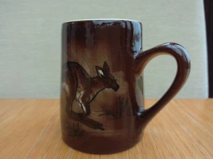 VINTAGE STUDIO ANNA, AUSTRALIAN MADE, ETHNOGRAPHIC POTTERY, KANGAROO MUG - Picture 1 of 4