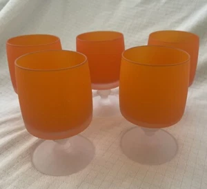 Vintage 5er Set schöne orange mattierte Kelche mit klaren Stielen MCM ca. 5 Zoll - Bild 1 von 3