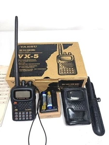 YAESU VX-5 3-pasmowy ręczny nadajnik-odbiornik FM 50/144/430 MHz używany - Zdjęcie 1 z 11