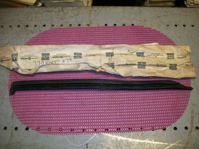 Fury Charger Monaco 1975 1976 1977 nuevo de Lote Antiguo MoPar cuarto derecho cristal resistente a la intemperie frontal Foto 1 de 2