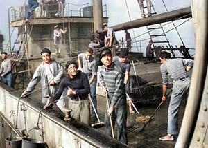 Humphrey Bogart & Peter Lorre In Passage to Marseille RARE COLOR Photo 518 - Picture 1 of 1