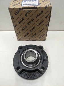 IPTCI UCFC208-25 4-Bolt Piloted Flange Bearing 1-9/16" Bore Set Screw Lock New - Picture 1 of 4