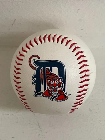 Detroit Tigers 1993 Souvenir Team Baseball MLB Cover