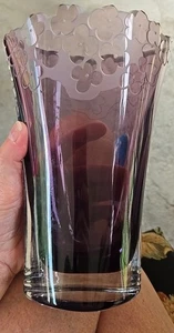 Beautiful Purple Glass Vase Etched Daisies Cut Out Edge 7 1/2" Poland VGC - Picture 1 of 3