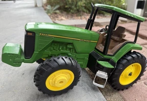 1/16 John Deere 8300 Tractor With Front Wheel Assist Diecast - Video! - Picture 1 of 18