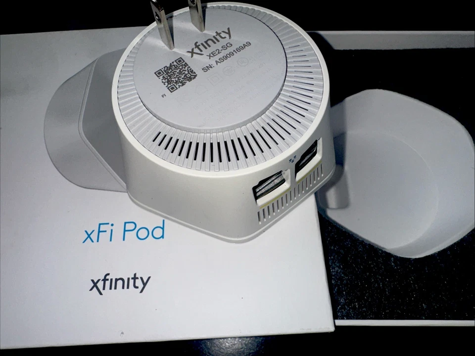 Comcast Xfinity XFI WIFI Pod EXTENDER REPEATER BOOSTER MESH 2nd Gen XE2-SG #2 - Image 1 of 1