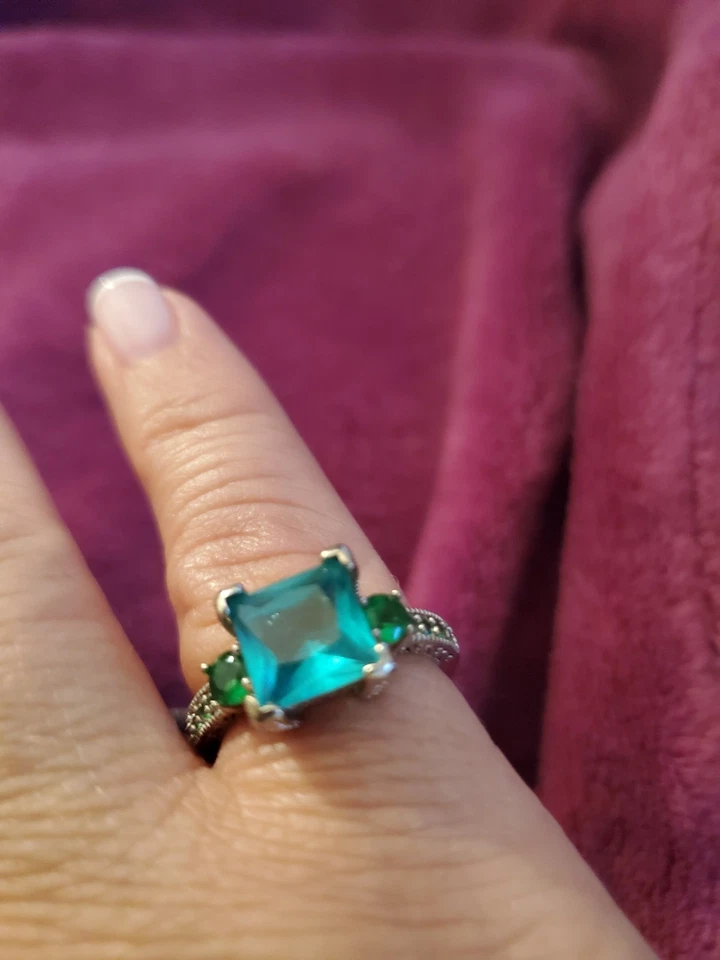 Size 6 Green Gemstone Silver Plating - Image 1 of 1