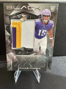 2024 Panini Black NFL #230 Dallas Turner RC Patch Auto RPA /199 Vikings - Bild 1 von 4