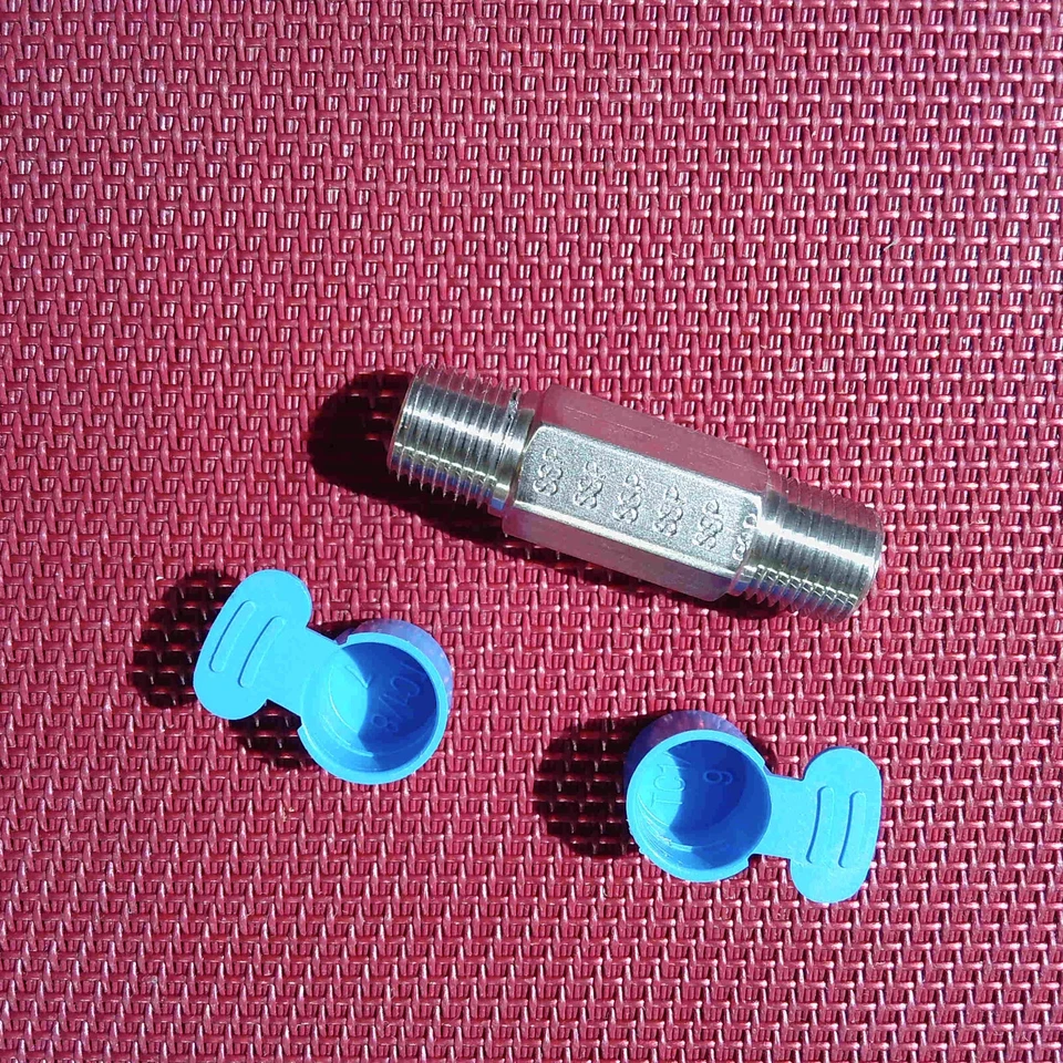 SSP® 1/8" NPT Male Pipe Threaded 1-1/2" LONG HEX NIPPLE 316 Stainless Steel 1.5 - Image 1 of 3