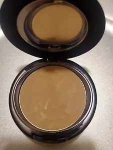 It Cosmetics *RICH* Celebration Foundation .30oz READ* SCRATCHED - Picture 1 of 2