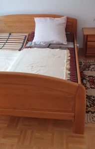 Komplettes Schlafzimmer (Echtholz) inkl. elekt. Lattenrost - Bild 1 von 3