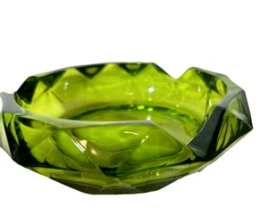 Vintage - Avocoda grün - schwer - spitz - Zigarren Aschenbecher 6" - mit 3 Schlitzen - Bild 1 von 5