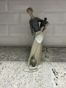 Lladro Zaphir Frau mit Wasser Aqua Krug 15" Porzellan Figur Statue Spanien ~ NEUWERTIG - Bild 1 von 12
