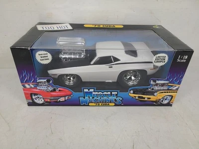 (NEW) Muscle Machines 1/18 Limited Edition White '70 Plymouth Cuda White Black - Image 1 of 4