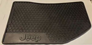 Alfombrilla delantera derecha Jeep Renegade negra pasajero LHD 735680879 - Imagen 1 de 4