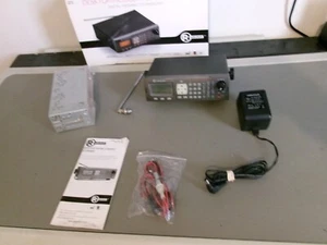 Radio Shack PRO-652 1800 CH. Analog/Digital Police/Fire/EMS Scanner-P25 Phase 1 - Picture 1 of 9