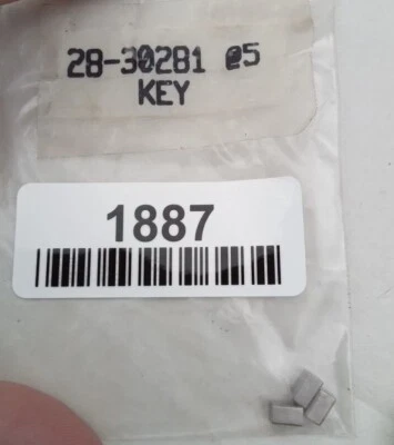 28-30281 LLAVE @ 3 Foto 1 de 2