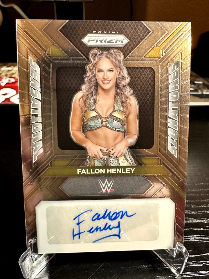 FALLON HENLEY 2024 WWE PANINI - PRIZM SENSATIONAL SIGNATURES AUTO - Image 1 of 2