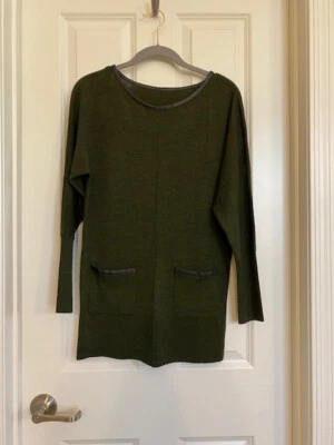 Max Studio 100% Merino Wool Pocket Sweater Forest Green Size S - Image 1 of 4