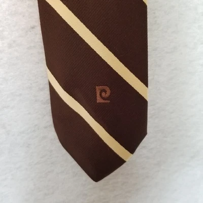 Corbata vintage PIERRE CARDIN a rayas diagonales con logotipo bordado marrón Foto 1 de 4